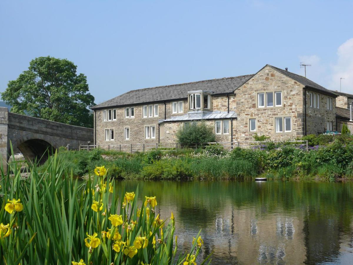 Hotel The Red Lion & Manor House à Burnsall Extérieur photo