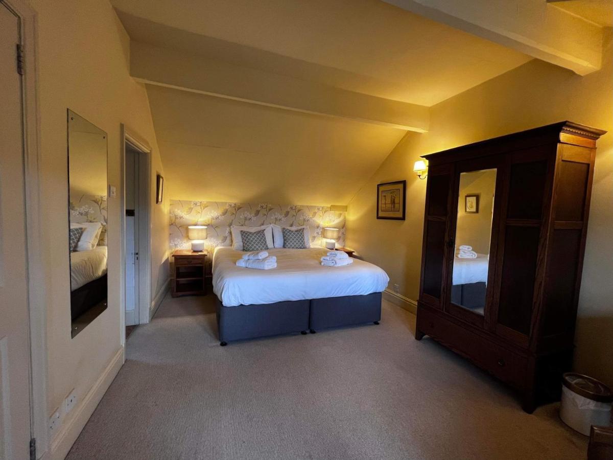 Hotel The Red Lion & Manor House à Burnsall Extérieur photo
