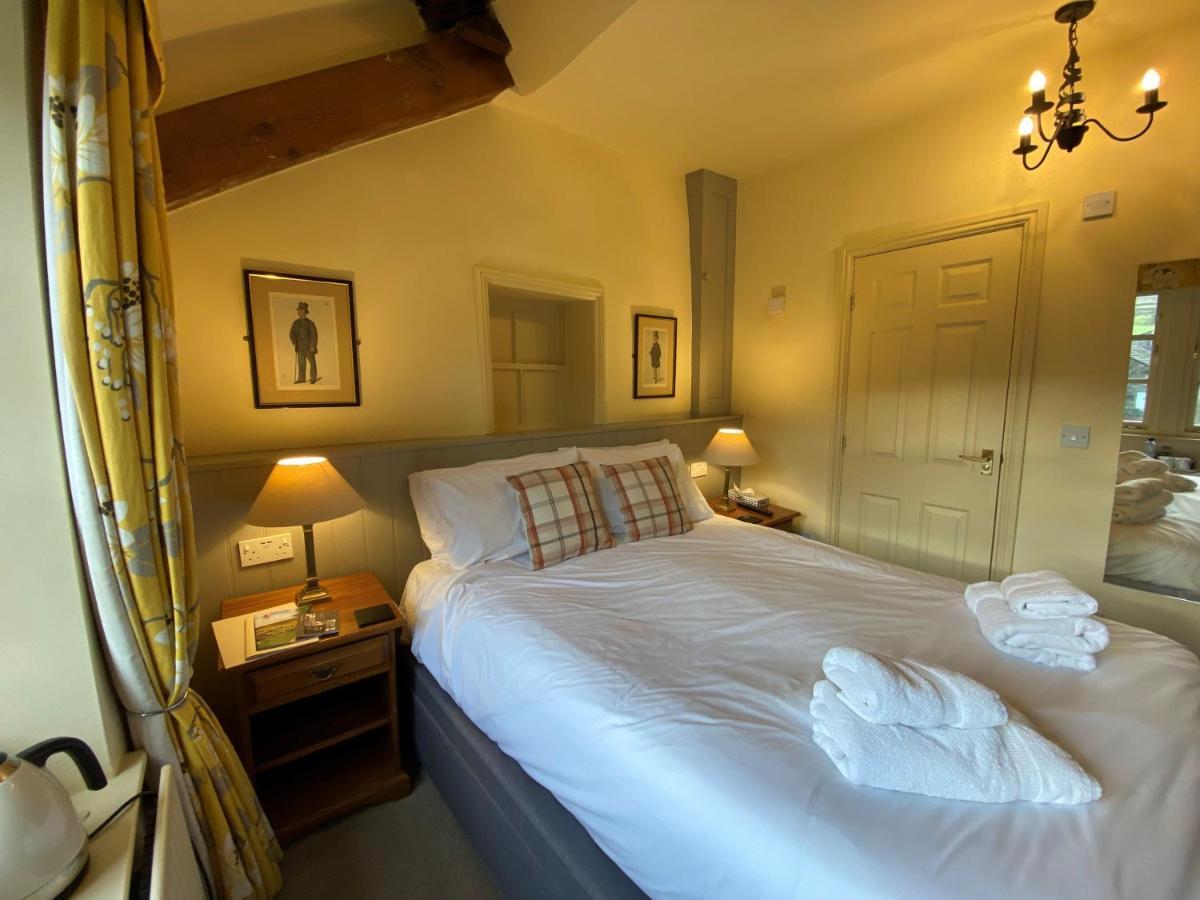 Hotel The Red Lion & Manor House à Burnsall Extérieur photo