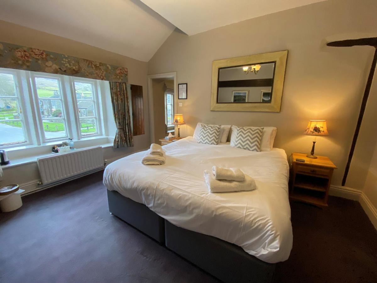Hotel The Red Lion & Manor House à Burnsall Extérieur photo