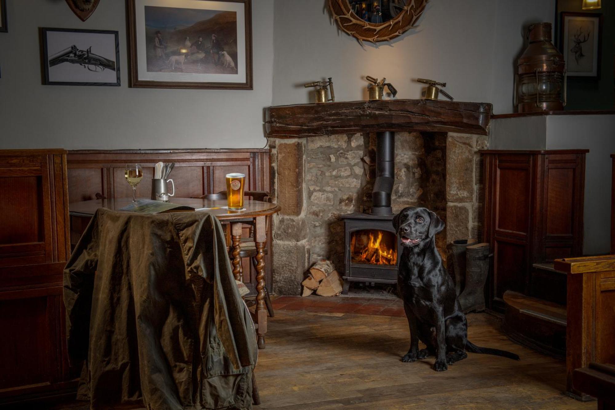Hotel The Red Lion & Manor House à Burnsall Extérieur photo